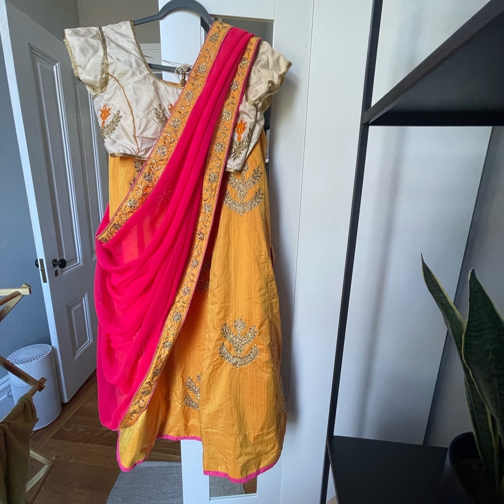 Lehenga Choli - beautiful orange/pink